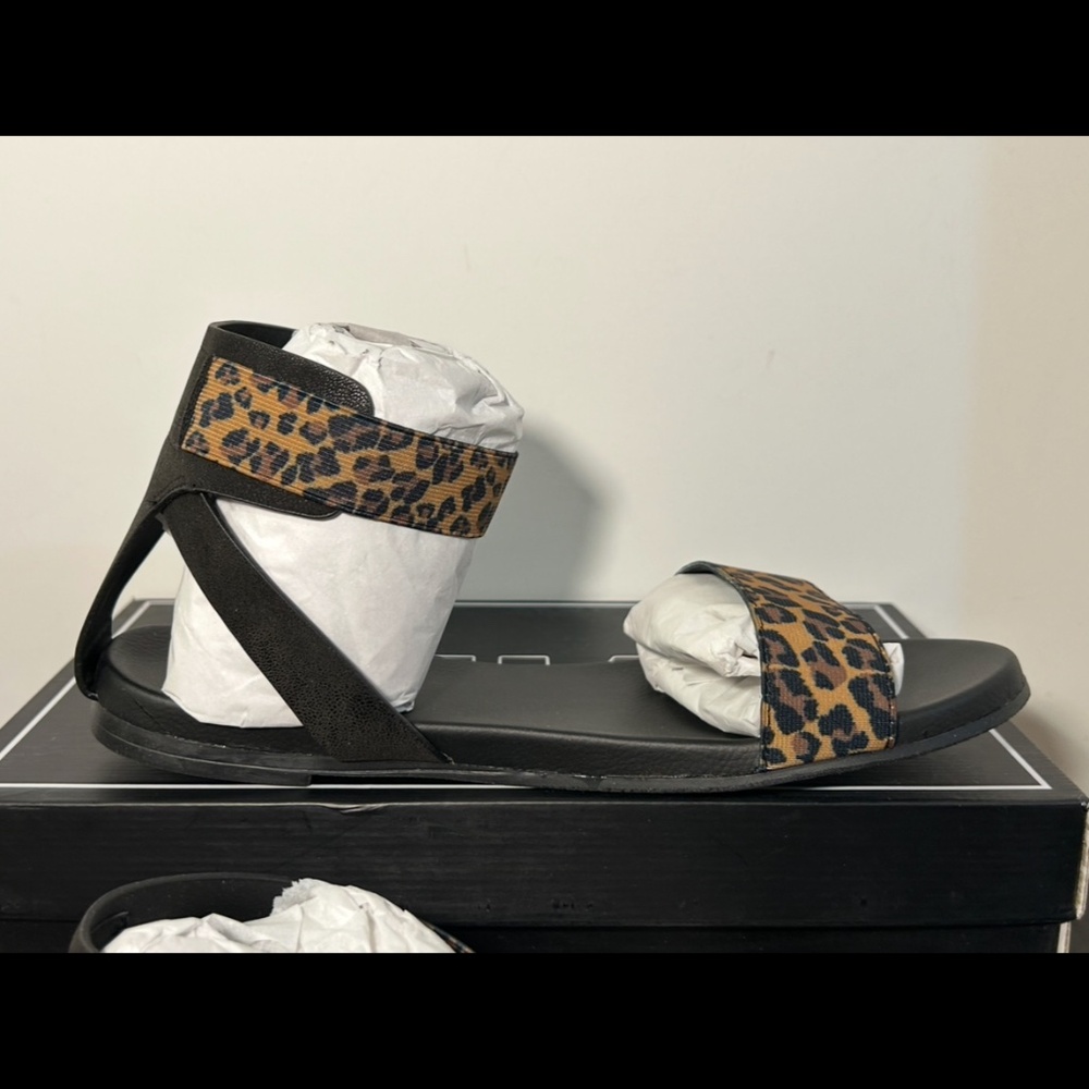 Mia Lydia Leopard Print Ankle Strap Sandals Shoes Black/Brown Womans Size 10M - Picture 3 of 16